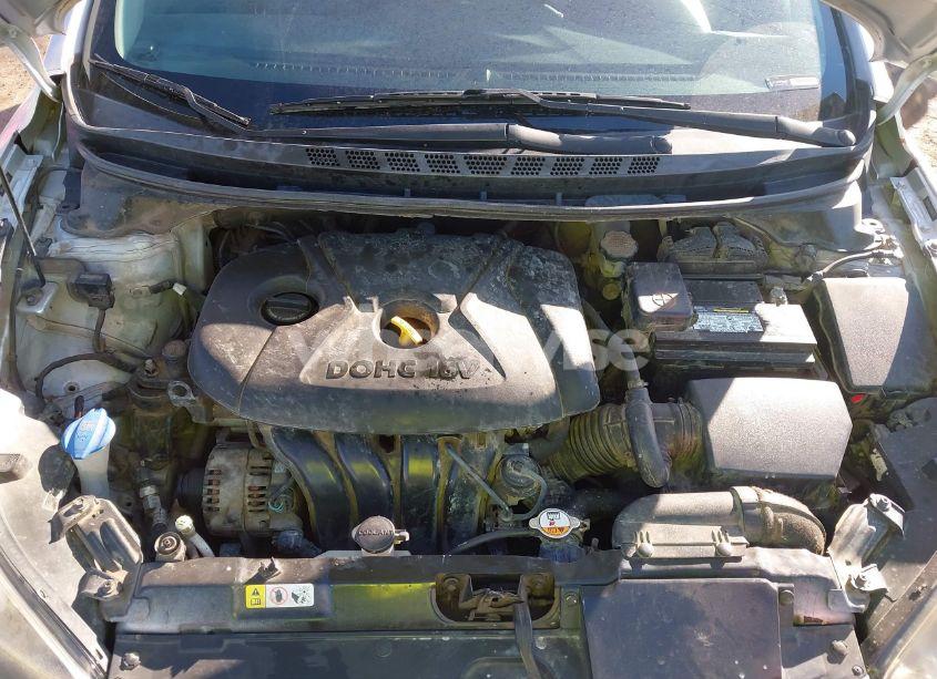 Photo 10 of 2015 Hyundai Elantra SE (VIN 5NPDH4AE4FH641837)