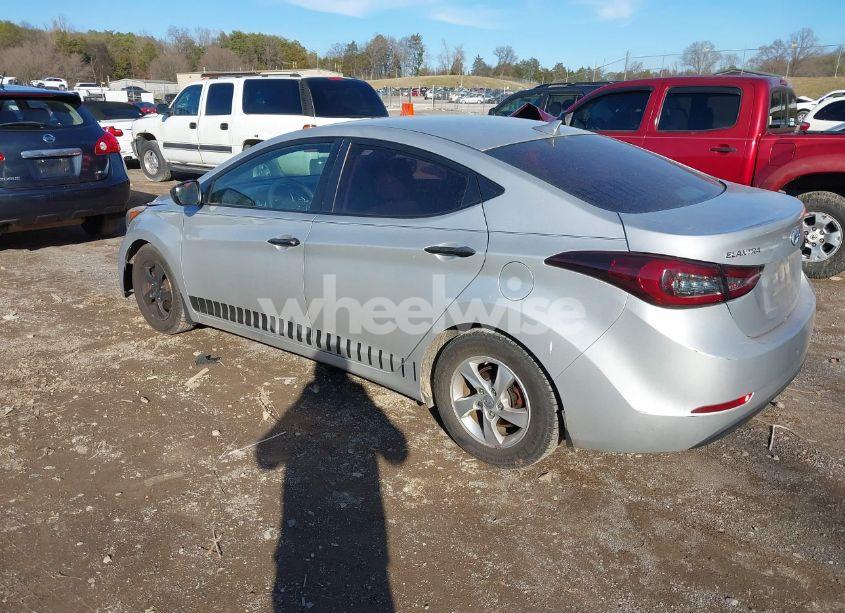 Photo 3 of 2015 Hyundai Elantra SE (VIN 5NPDH4AE4FH641837)