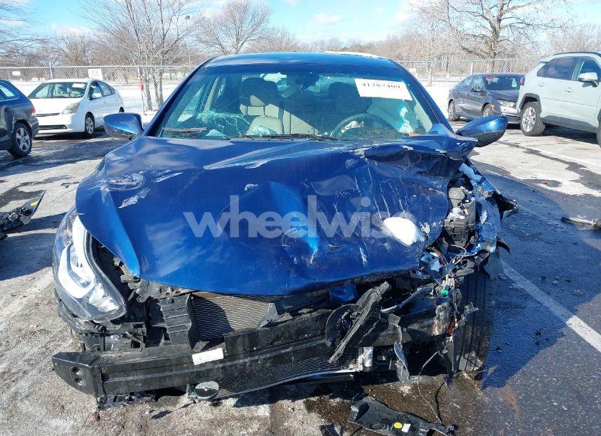 Photo 13 of 2015 Hyundai Elantra SE (VIN 5NPDH4AE4FH642096)