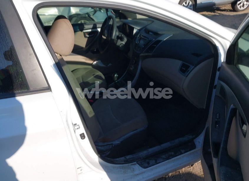 Photo 5 of 2016 Hyundai Elantra SE (VIN 5NPDH4AE4GH656369)