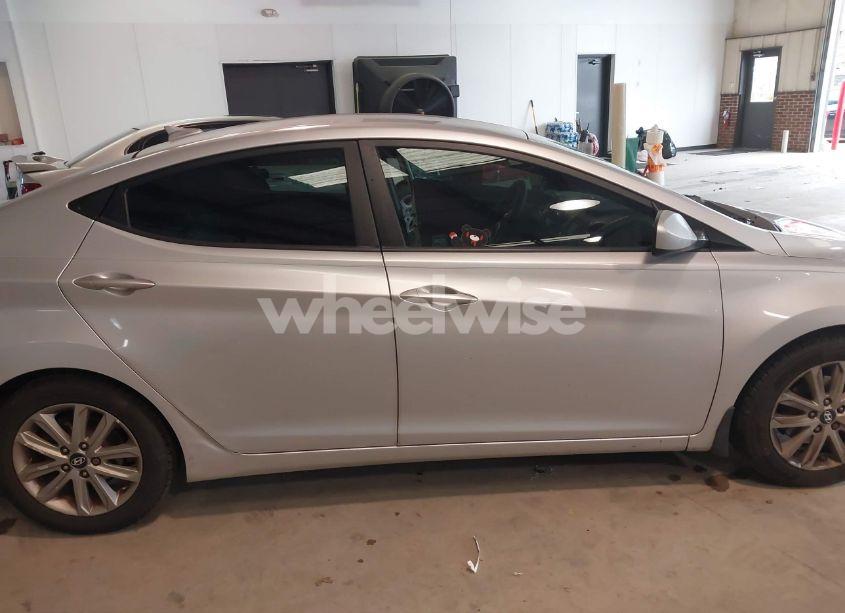 Photo 12 of 2016 Hyundai Elantra SE (VIN 5NPDH4AE4GH657375)