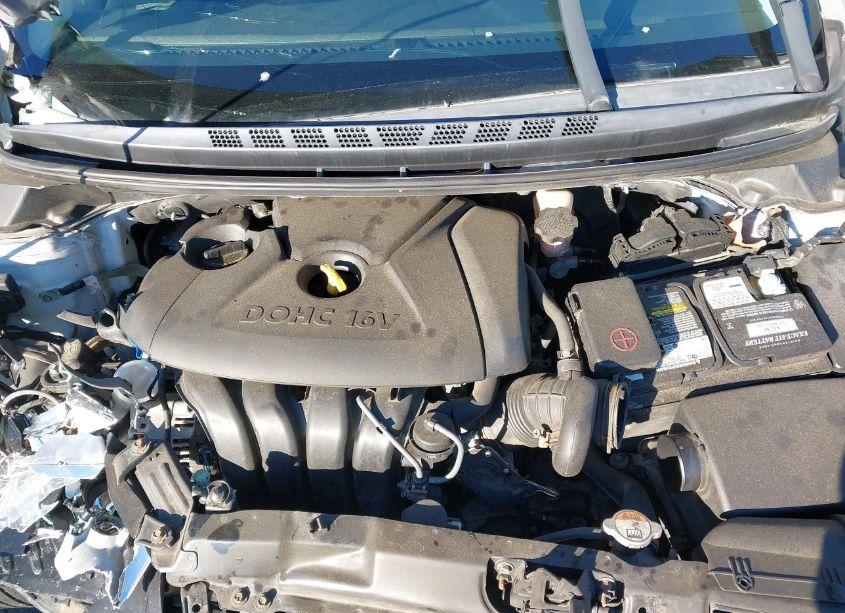 Photo 10 of 2016 Hyundai Elantra SE (VIN 5NPDH4AE4GH660616)