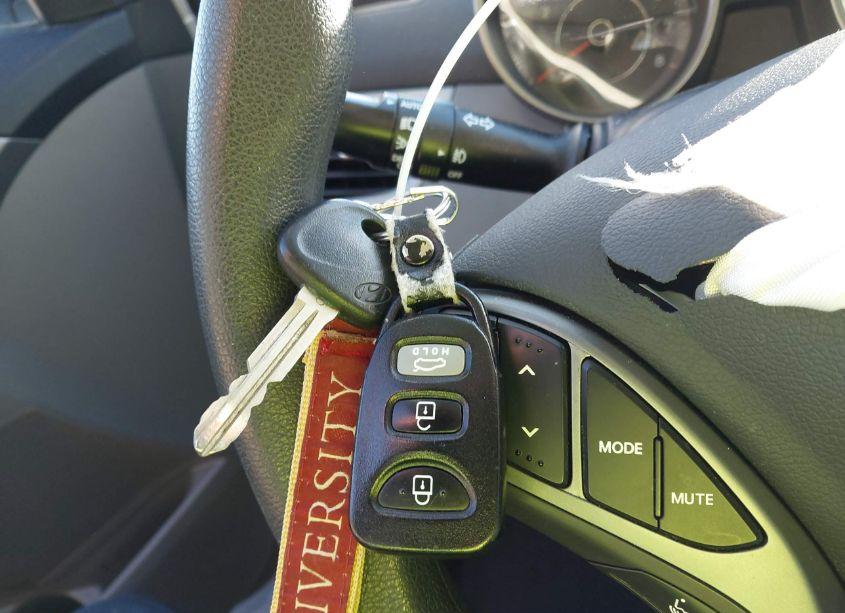 Photo 11 of 2016 Hyundai Elantra SE (VIN 5NPDH4AE4GH660616)