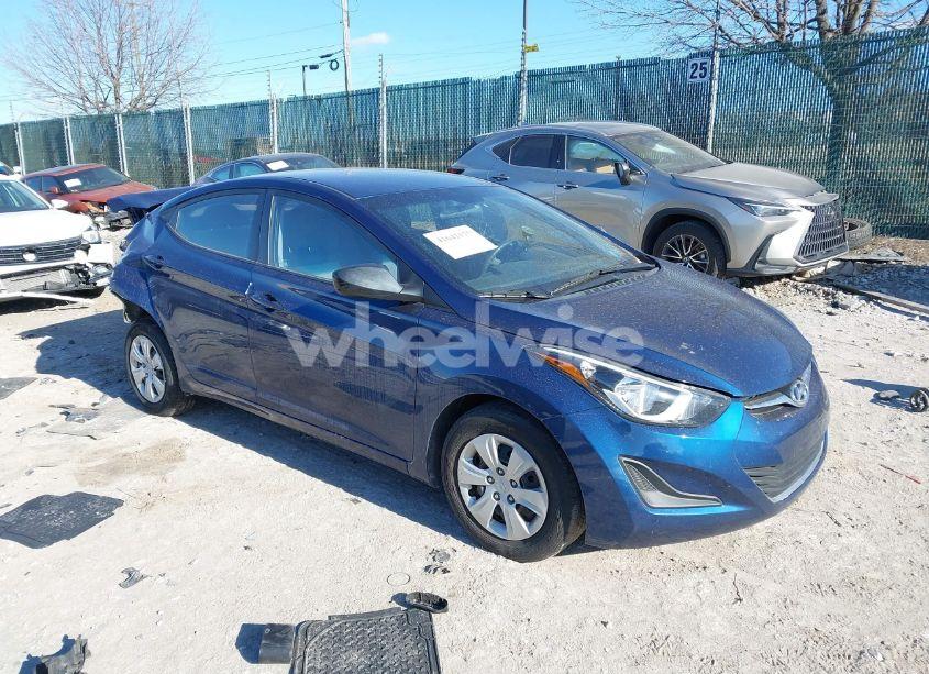 2016 Hyundai Elantra SE (VIN 5NPDH4AE4GH664052) main photo