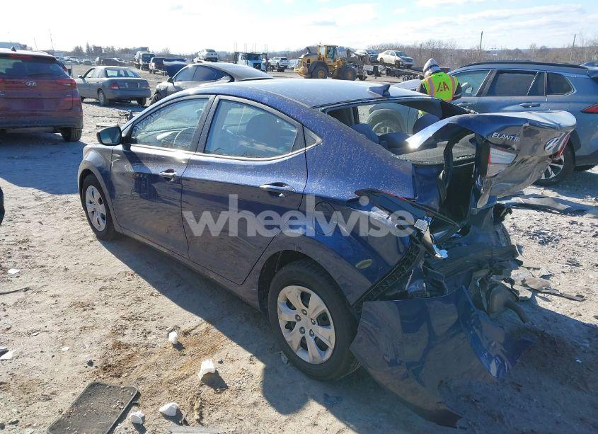Photo 3 of 2016 Hyundai Elantra SE (VIN 5NPDH4AE4GH664052)