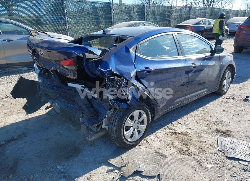 Photo 4 of 2016 Hyundai Elantra SE (VIN 5NPDH4AE4GH664052)