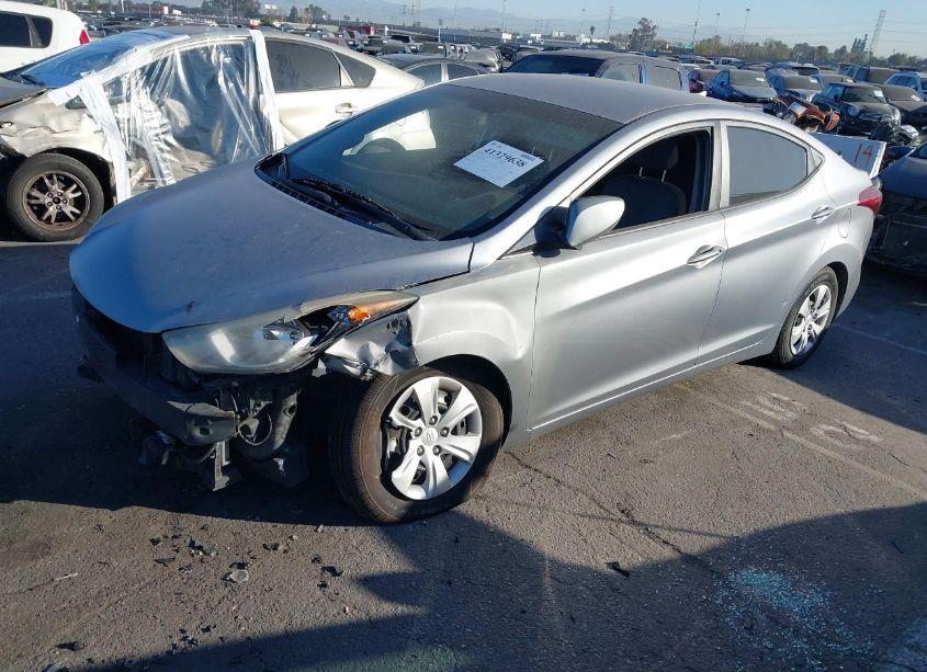 Photo 2 of 2016 Hyundai Elantra SE (VIN 5NPDH4AE4GH678100)