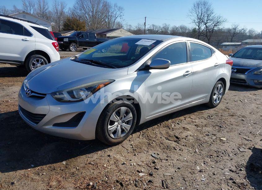 Photo 2 of 2016 Hyundai Elantra SE (VIN 5NPDH4AE4GH680199)