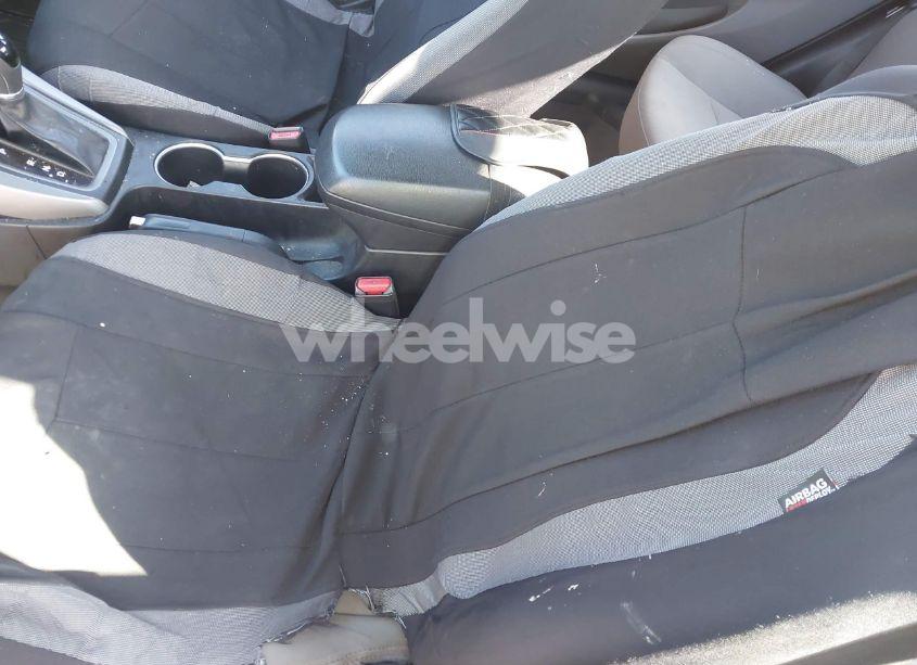 Photo 21 of 2016 Hyundai Elantra SE (VIN 5NPDH4AE4GH680199)