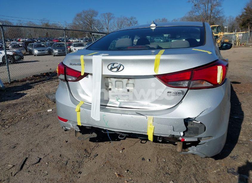 Photo 6 of 2016 Hyundai Elantra SE (VIN 5NPDH4AE4GH680199)