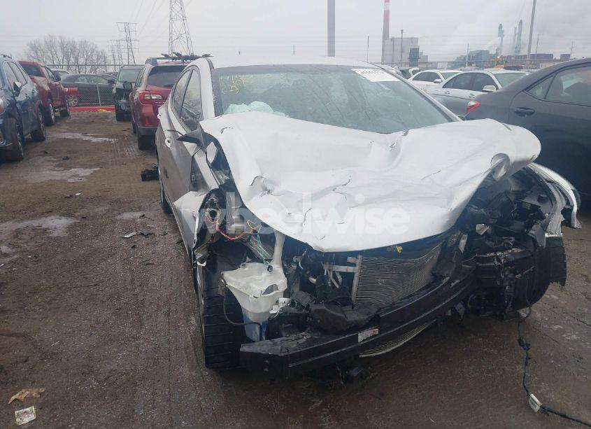 2016 Hyundai Elantra SE (VIN 5NPDH4AE4GH680204) main photo