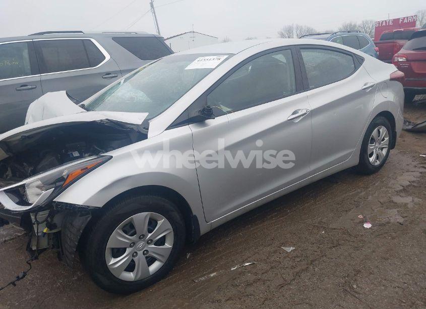 Photo 15 of 2016 Hyundai Elantra SE (VIN 5NPDH4AE4GH680204)