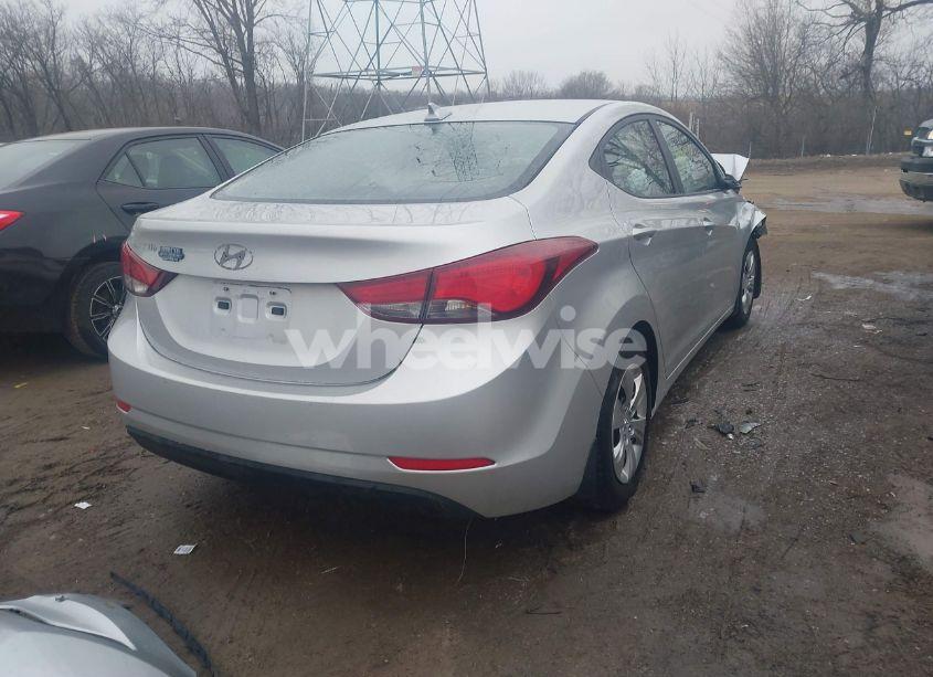 Photo 4 of 2016 Hyundai Elantra SE (VIN 5NPDH4AE4GH680204)