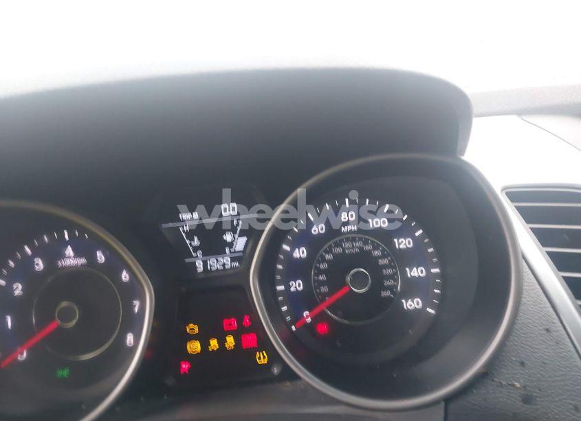 Photo 7 of 2016 Hyundai Elantra SE (VIN 5NPDH4AE4GH680204)