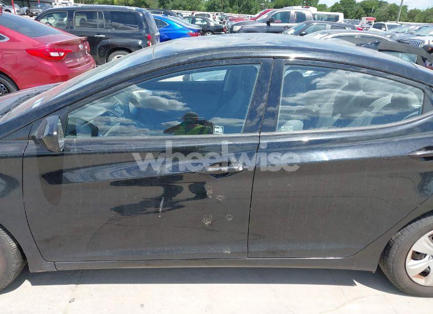 Photo 14 of 2016 Hyundai Elantra SE (VIN 5NPDH4AE4GH684687)