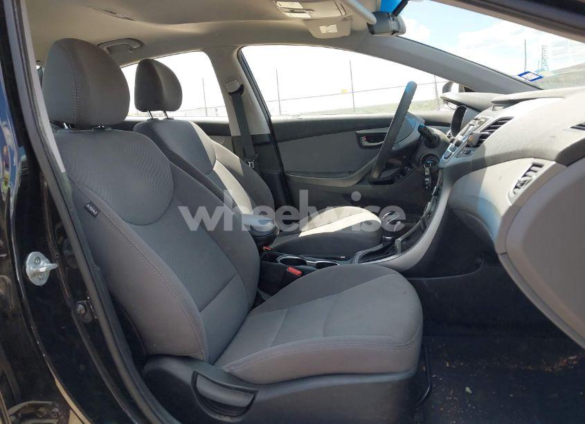 Photo 5 of 2016 Hyundai Elantra SE (VIN 5NPDH4AE4GH684687)