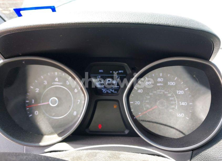 Photo 7 of 2016 Hyundai Elantra SE (VIN 5NPDH4AE4GH684687)