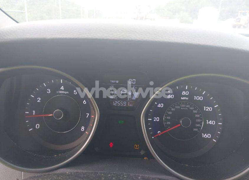 Photo 7 of 2016 Hyundai Elantra SE (VIN 5NPDH4AE4GH695950)