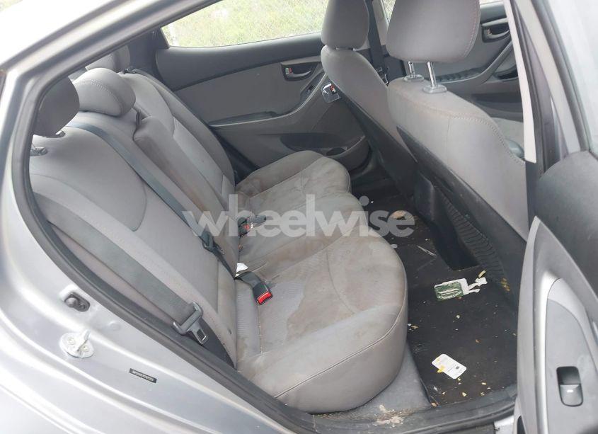 Photo 8 of 2016 Hyundai Elantra SE (VIN 5NPDH4AE4GH695950)