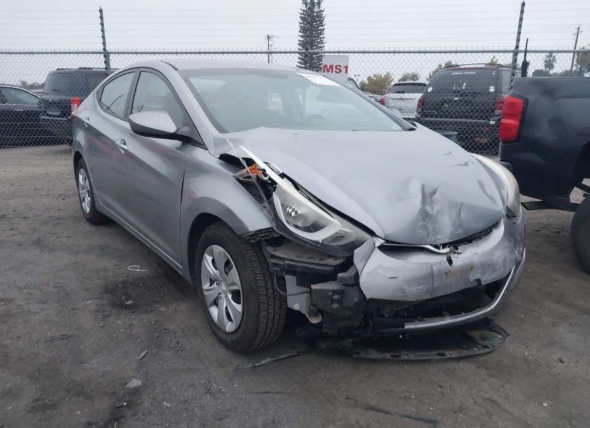 2016 Hyundai Elantra SE (VIN 5NPDH4AE4GH697018) main photo