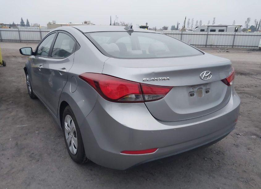 Photo 3 of 2016 Hyundai Elantra SE (VIN 5NPDH4AE4GH697018)