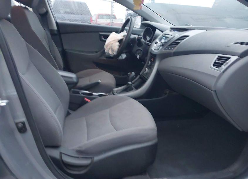 Photo 5 of 2016 Hyundai Elantra SE (VIN 5NPDH4AE4GH697018)