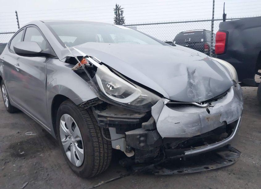 Photo 6 of 2016 Hyundai Elantra SE (VIN 5NPDH4AE4GH697018)