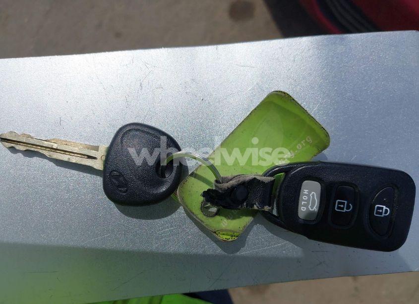 Photo 11 of 2016 Hyundai Elantra SE (VIN 5NPDH4AE4GH710401)