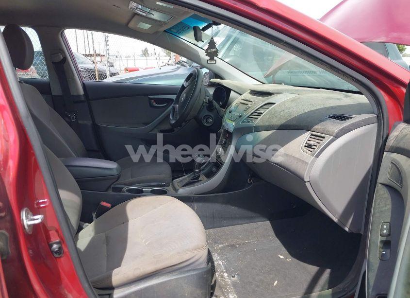 Photo 5 of 2016 Hyundai Elantra SE (VIN 5NPDH4AE4GH710401)