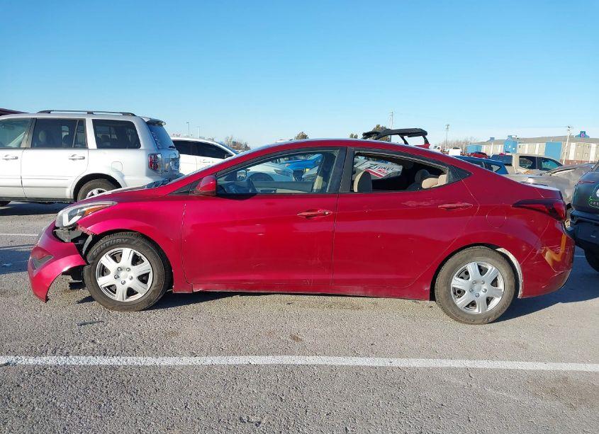 Photo 13 of 2016 Hyundai Elantra SE (VIN 5NPDH4AE4GH714285)
