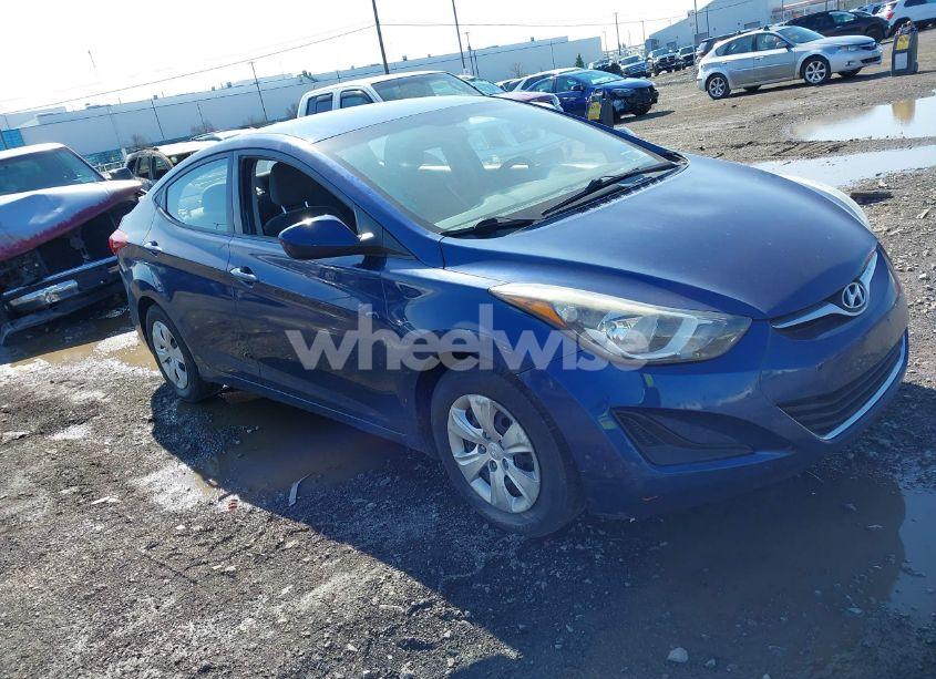 2016 Hyundai Elantra SE (VIN 5NPDH4AE4GH715839) main photo