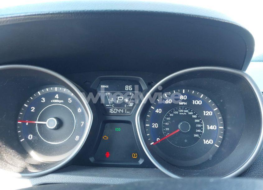 Photo 15 of 2016 Hyundai Elantra SE (VIN 5NPDH4AE4GH715839)