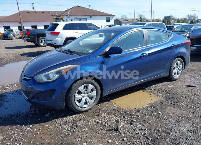Photo 2 of 2016 Hyundai Elantra SE (VIN 5NPDH4AE4GH715839)