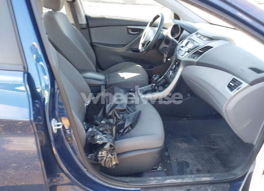 Photo 5 of 2016 Hyundai Elantra SE (VIN 5NPDH4AE4GH715839)