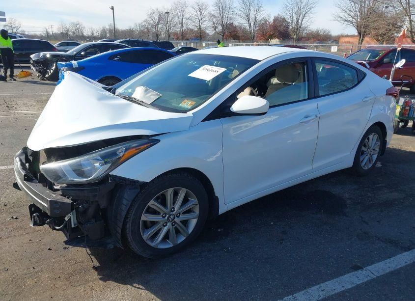 Photo 2 of 2016 Hyundai Elantra SE (VIN 5NPDH4AE4GH722452)