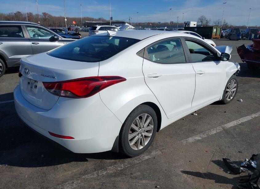 Photo 4 of 2016 Hyundai Elantra SE (VIN 5NPDH4AE4GH722452)