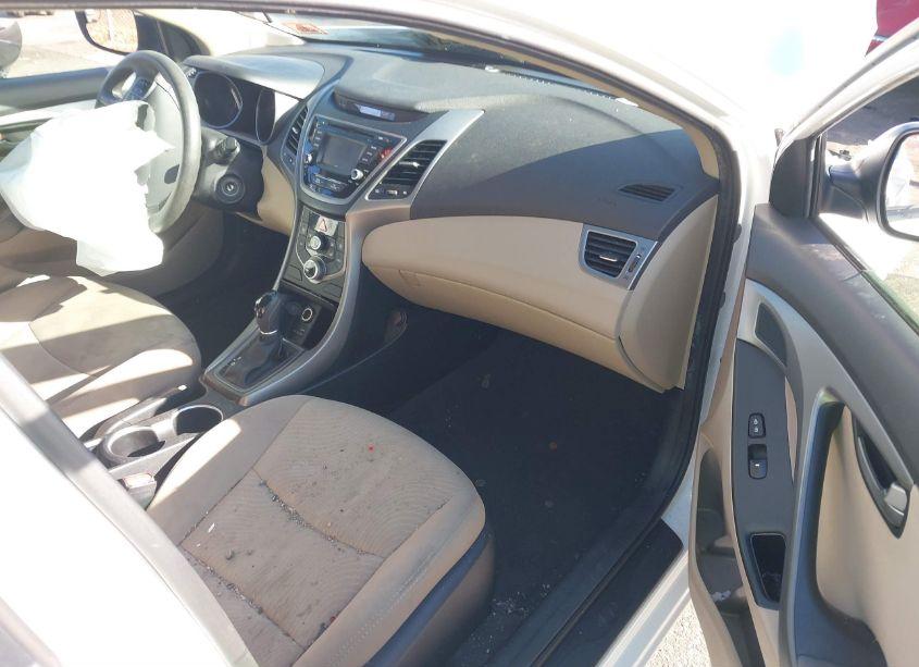 Photo 5 of 2016 Hyundai Elantra SE (VIN 5NPDH4AE4GH722452)