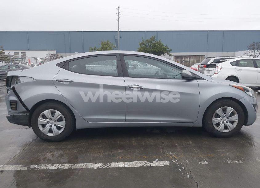Photo 14 of 2016 Hyundai Elantra SE (VIN 5NPDH4AE4GH728669)