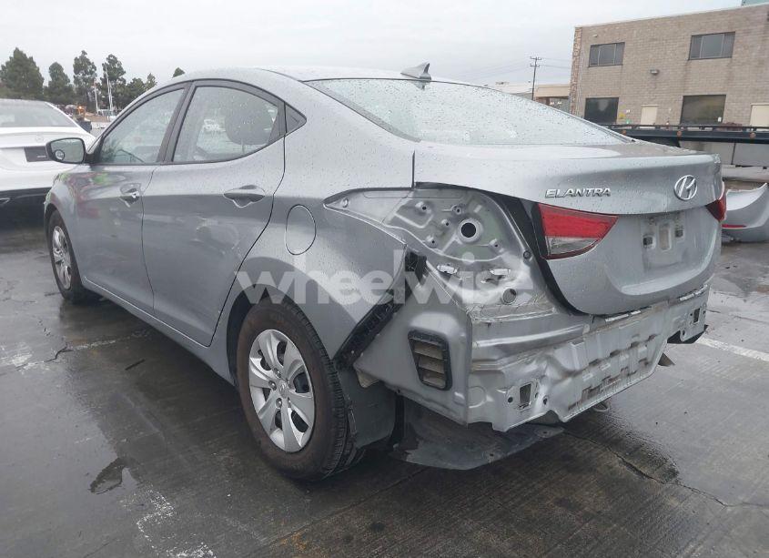 Photo 3 of 2016 Hyundai Elantra SE (VIN 5NPDH4AE4GH728669)