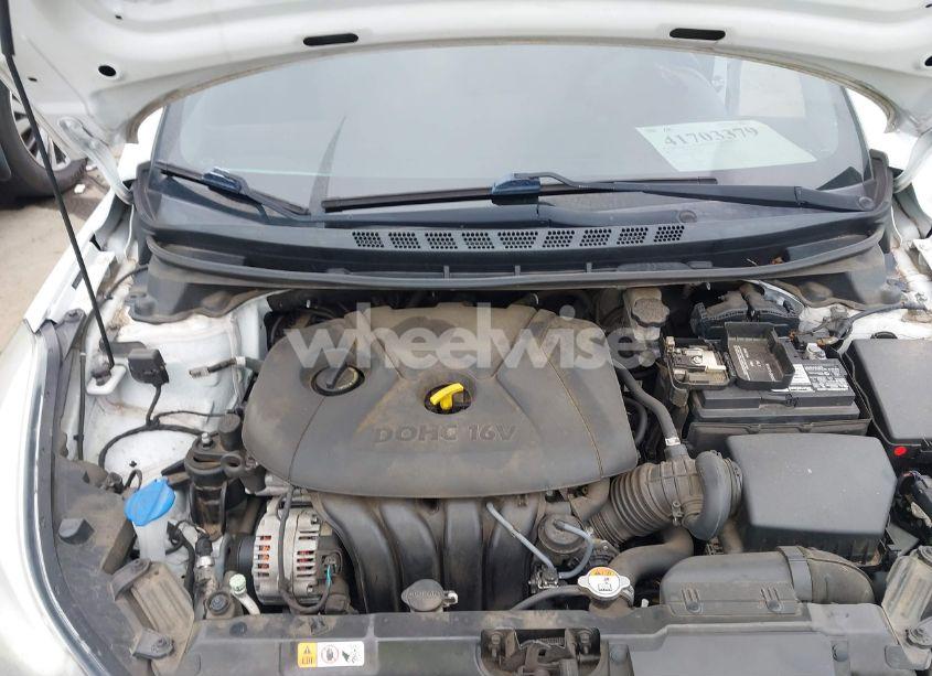 Photo 10 of 2016 Hyundai Elantra SE (VIN 5NPDH4AE4GH729997)