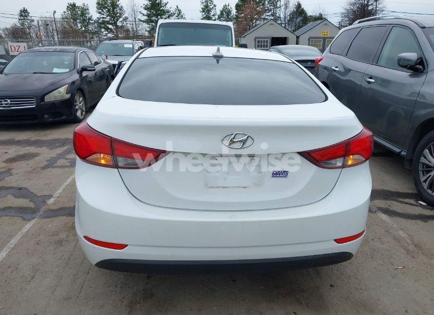 Photo 16 of 2016 Hyundai Elantra SE (VIN 5NPDH4AE4GH729997)