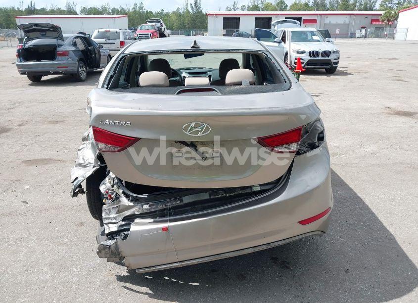 Photo 17 of 2016 Hyundai Elantra SE (VIN 5NPDH4AE4GH730907)