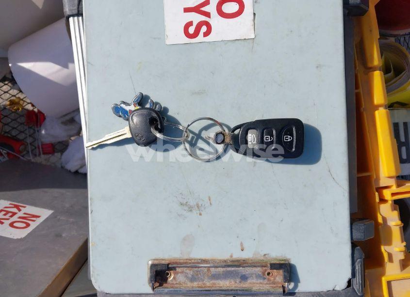 Photo 11 of 2016 Hyundai Elantra SE (VIN 5NPDH4AE4GH739154)