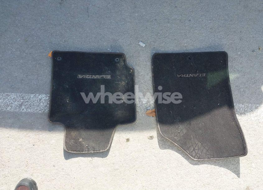 Photo 12 of 2016 Hyundai Elantra SE (VIN 5NPDH4AE4GH739154)