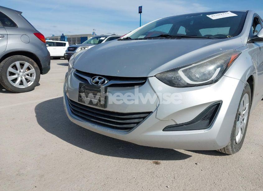 Photo 18 of 2016 Hyundai Elantra SE (VIN 5NPDH4AE4GH739154)