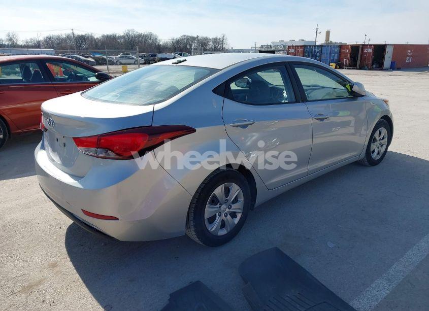 Photo 4 of 2016 Hyundai Elantra SE (VIN 5NPDH4AE4GH739154)