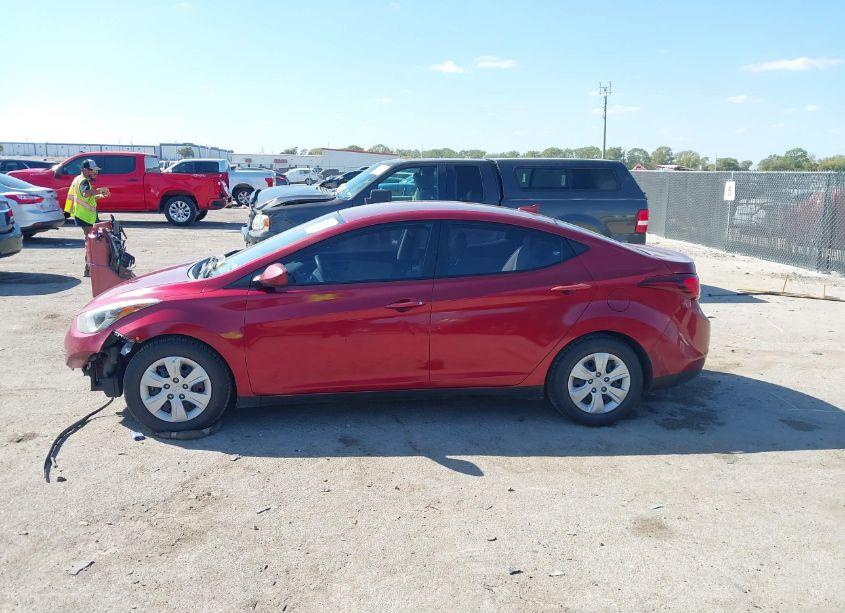 Photo 14 of 2016 Hyundai Elantra SE (VIN 5NPDH4AE4GH742135)