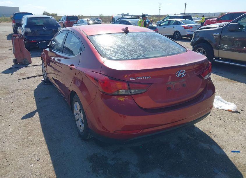 Photo 3 of 2016 Hyundai Elantra SE (VIN 5NPDH4AE4GH742135)