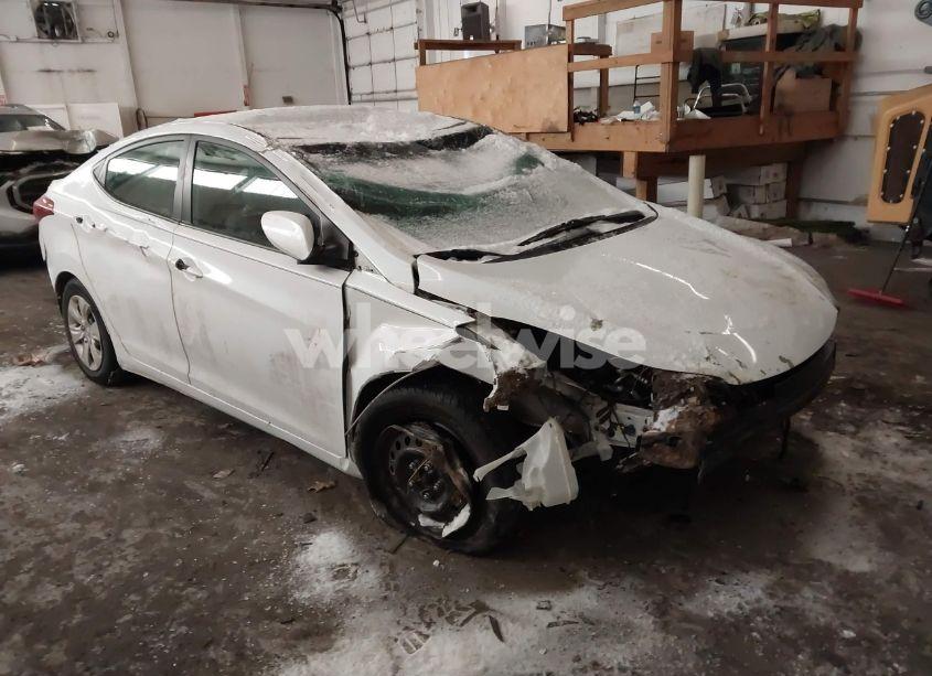 2016 Hyundai Elantra SE (VIN 5NPDH4AE4GH745813) main photo