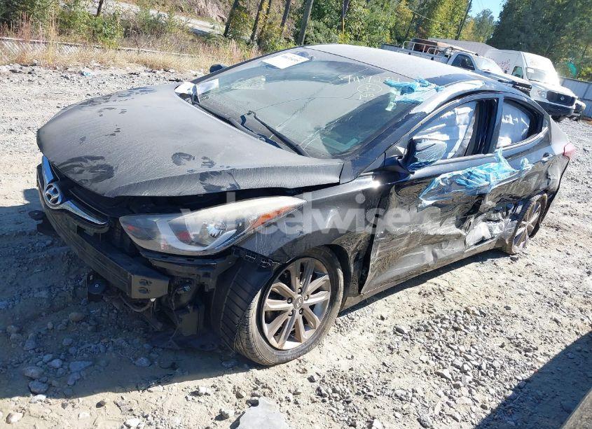 Photo 2 of 2016 Hyundai Elantra SE (VIN 5NPDH4AE4GH747237)